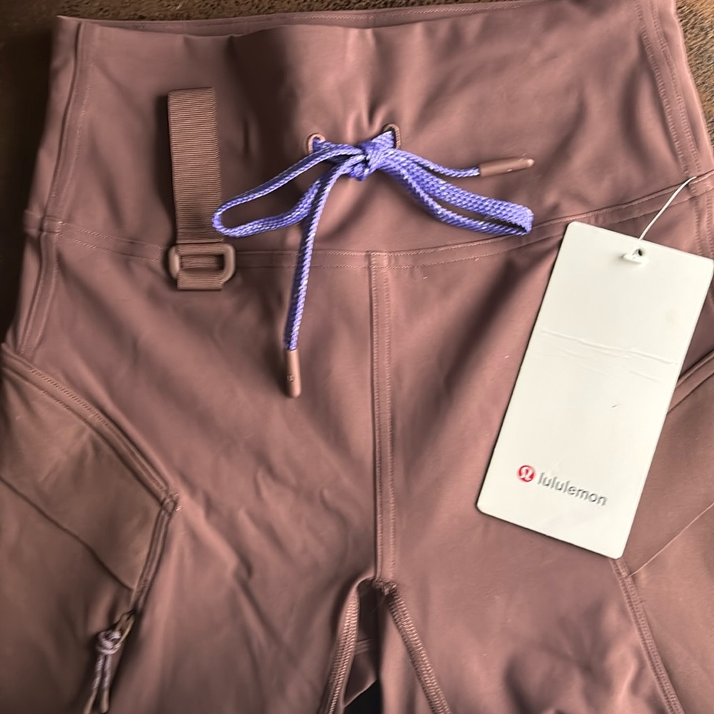 Lululemon Cargo SHR Short 8”NEW with Tags!